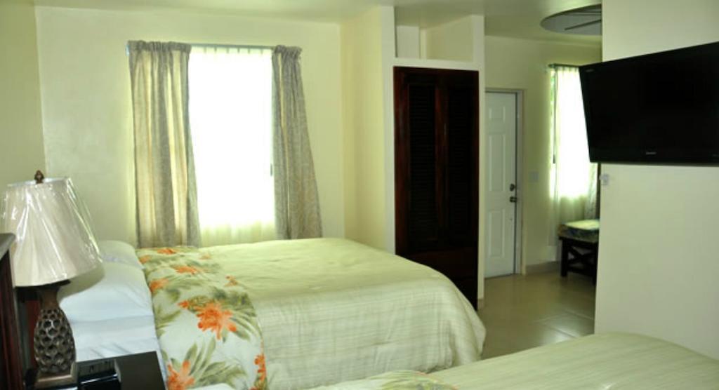 Rainbow Hotel Caye Caulker Exterior foto